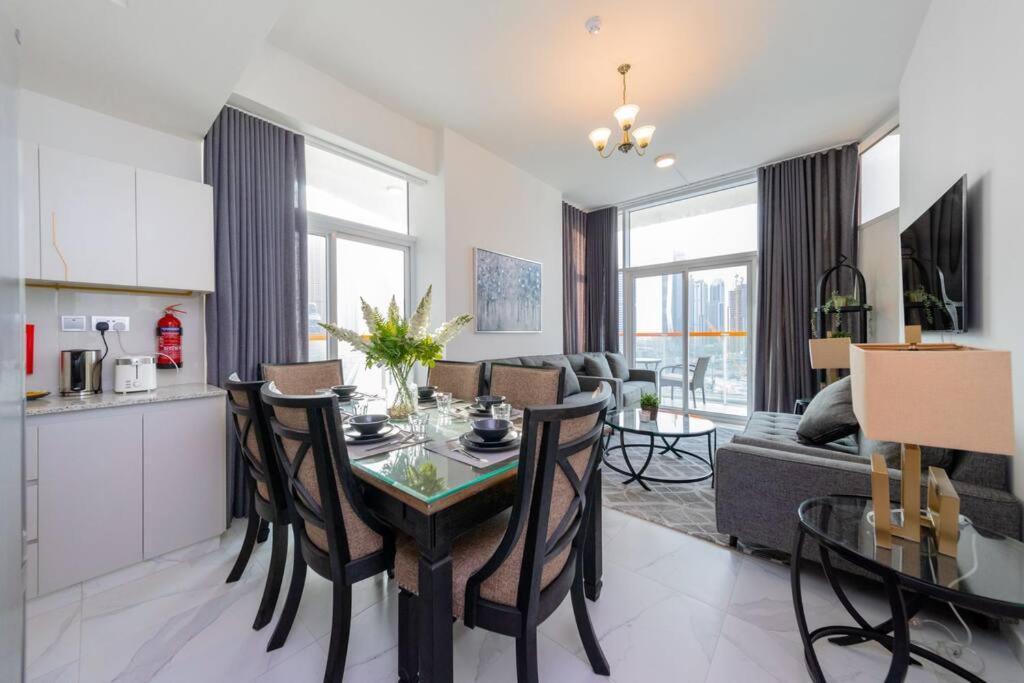 Millennium Binghatti, Business Bay - Mint Stay Дубай Екстер'єр фото